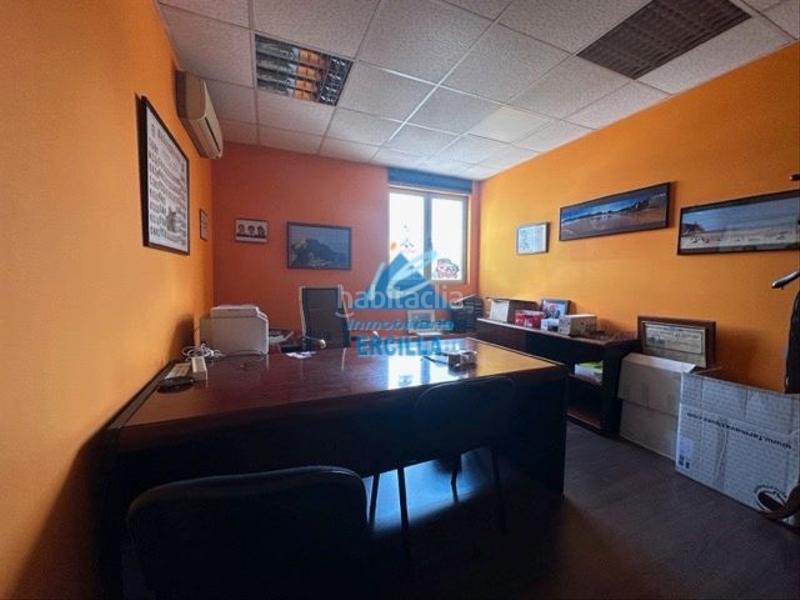 Foto bb98fdf1-e012-41bb-9aed-9385f5ec31c2. Capannone industriale in Zamudio