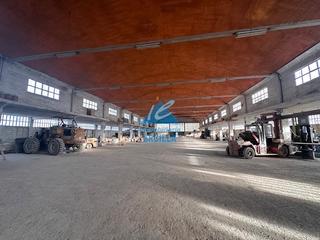 Location Bâtiment à usage industriel à Lezama. Nave industrial en alquiler con playa privada