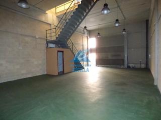 Miete Fabrikhalle in Loiu. Nave industrial en alquiler instalada