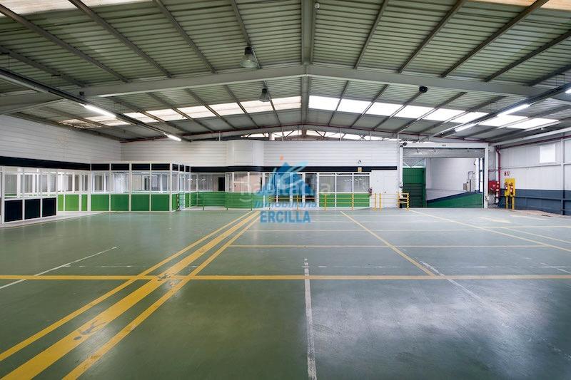 Foto 2141be7e-09c5-4e93-bc8d-75e24c04f381. Nave industrial  en venta en asua en Loiu