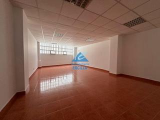 Affitto Ufficio  Costa kalea. Oficina situada en antiguo edificio industrial.