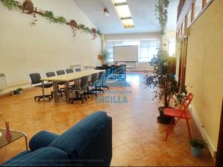 Rent Office space in Derio. Oficina en alquiler totalmente exterior
