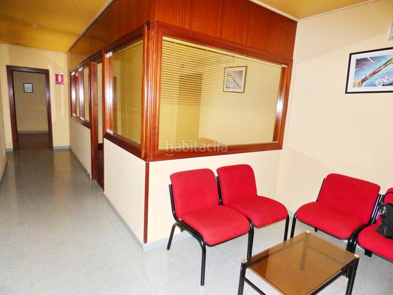 Foto 980c9d3a-f23a-402c-b6cc-c7f429849645. Alquiler oficina  en alquiler perfectamente instalada en Loiu