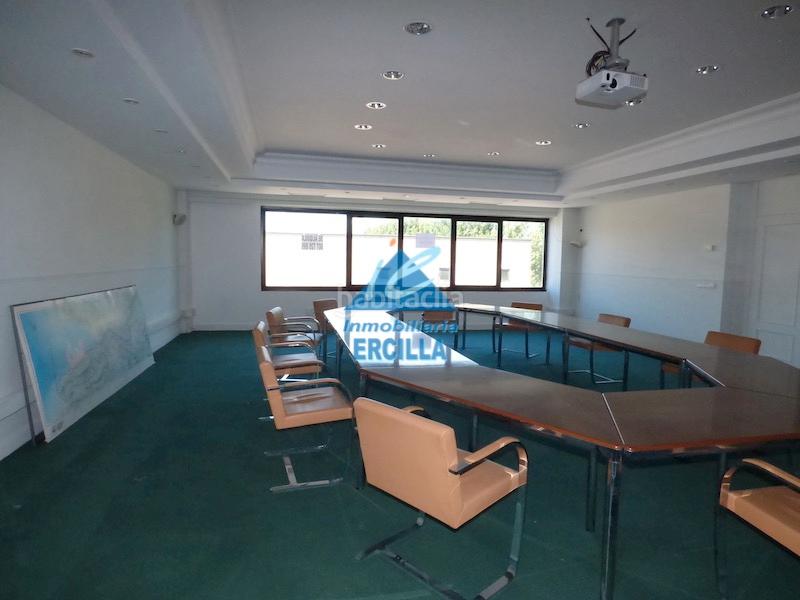 Foto 02e8737d-503e-41c8-ac5f-4acad46fade5. Miete büro in Loiu