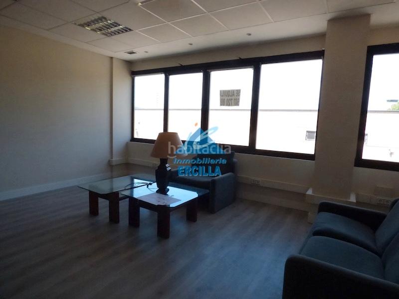 Foto 516c6d88-38fa-49dd-a13f-f2f3ba64d924. Miete büro in Loiu