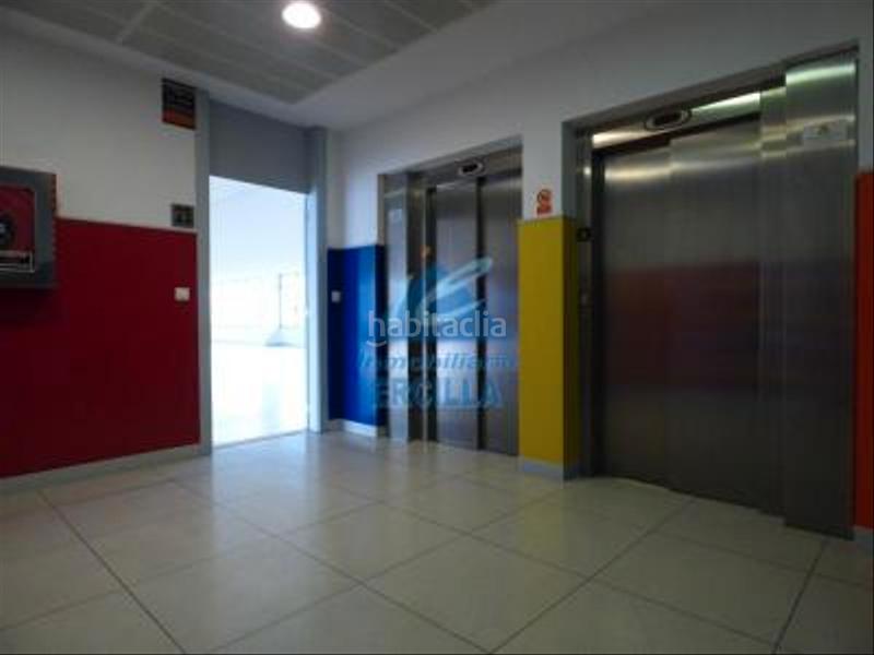 Foto ecafa966-27ce-4150-a0f0-cbfa4a8cedc0. Lloguer oficina amb aparcament a Erandio