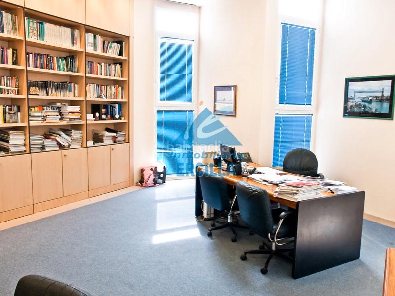 Foto 4b8ec35a-31bd-4ed1-b6ee-41cbd72675e2. Oficina a Pozokoetxe Basauri