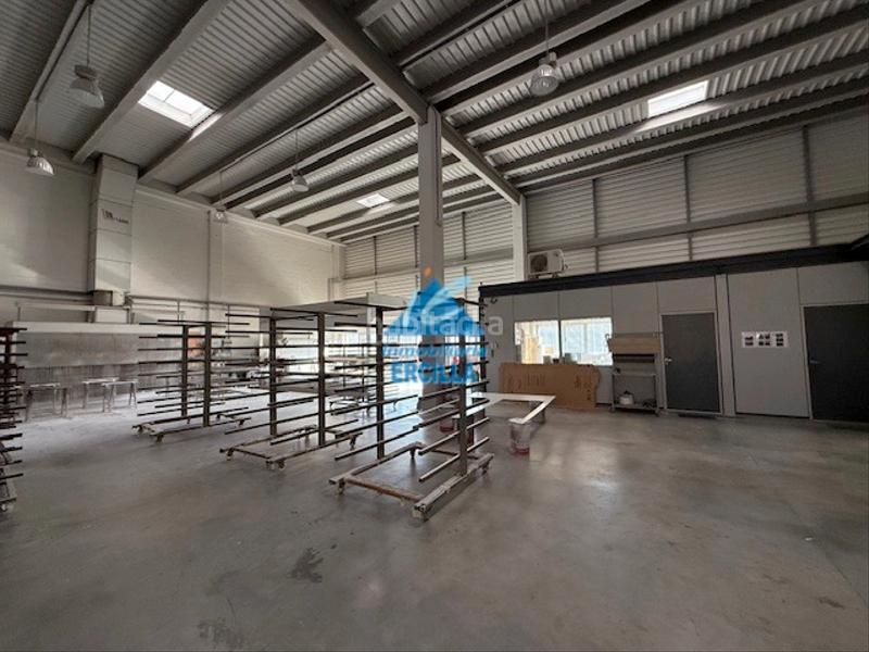 Foto 89bf217d-1887-48c9-a66f-c3c5f95633e3. Capannone industriale in La Florida Portugalete