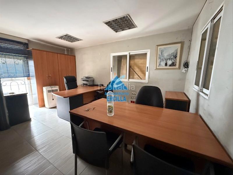 Foto b8eca36c-d5e5-47d0-bd7d-303f8a0b9012. Bâtiment à usage industriel dans Erandio