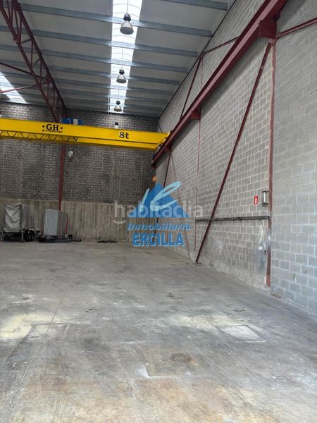 Foto e5dfd008-0fa7-4a79-bae4-997ec8bce481. Nau industrial a Valle de Mena