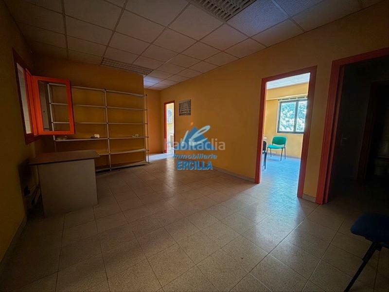 Foto 0ad468d2-46cb-468d-adaa-dc6e07b48d45. Industrial building in Galdakao