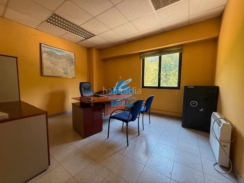 Foto 4147b82a-790a-4134-8ff7-d99185dbb485. Industrial building in Galdakao