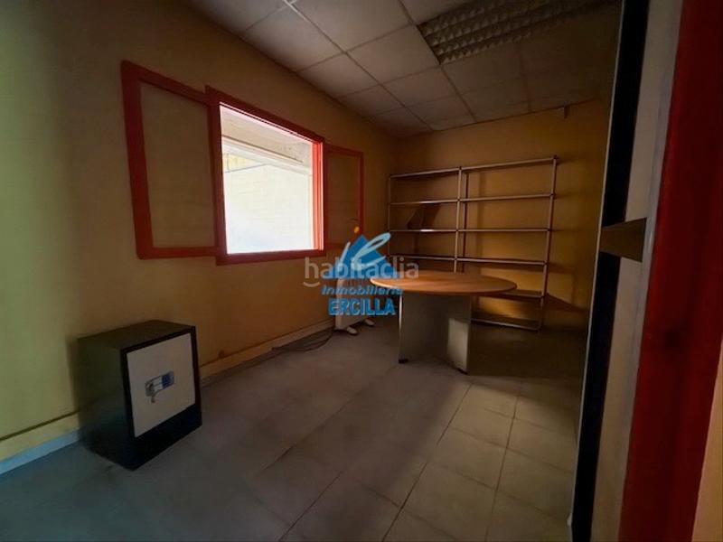 Foto bf84f1e6-906e-4b94-91ed-e6eff41dd10c. Industrial building in Galdakao