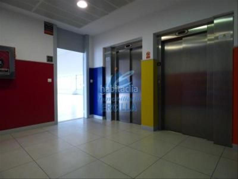 Foto f052b19f-82a2-4e51-863c-0dbbfaae7252. Lloguer oficina amb calefacció aparcament a Erandio