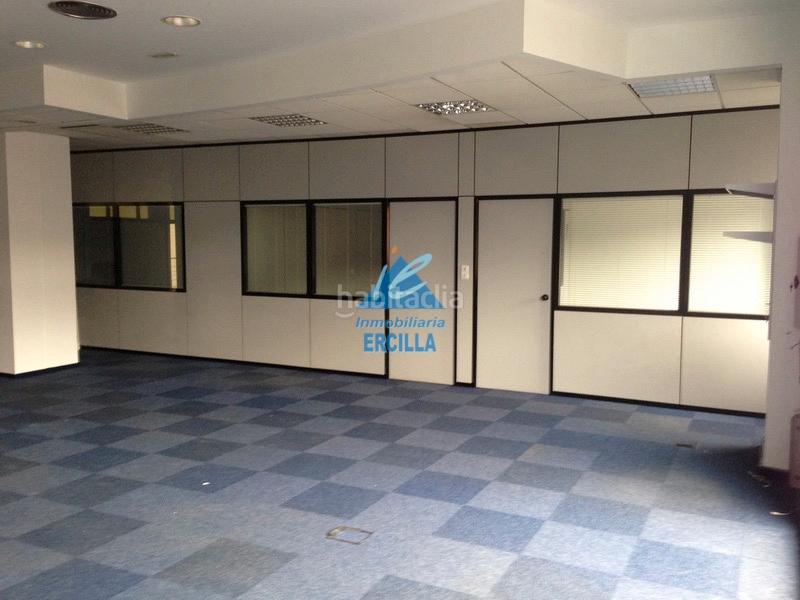 Foto ca510652-d27e-49cc-81cb-1fd9dce17cd7. Location local commercial dans Bolueta Bilbao