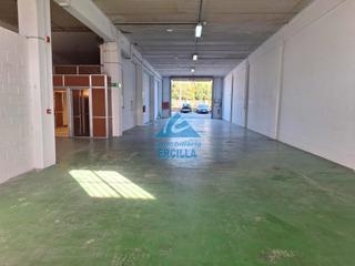 Capannone industriale in Loiu