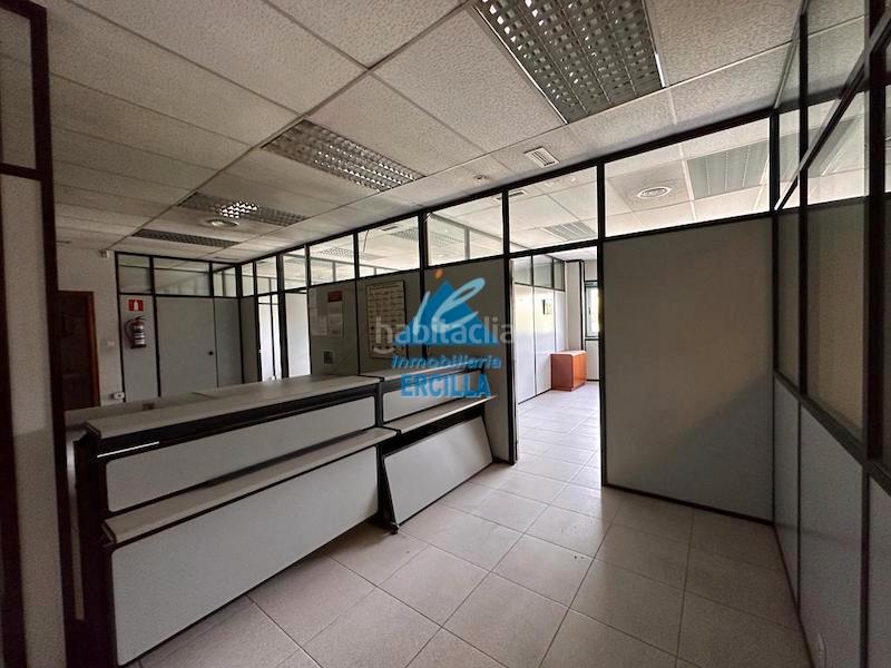 Foto a6472bb0-1b7a-4493-90da-befd7a43a23a. Miete fabrikhalle in Zaratamo