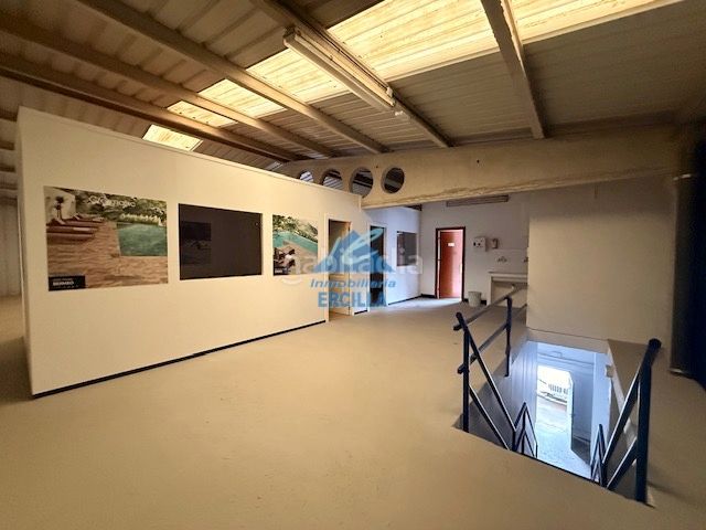 Foto 21069a67-07ce-49dc-bfd7-5191a46c58f0. Industrial building in Balmaseda