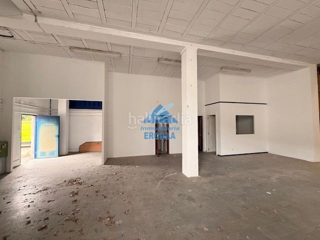 Foto b638d1d3-f822-4fe6-a17f-342c4b873fa7. Industrial building in Balmaseda