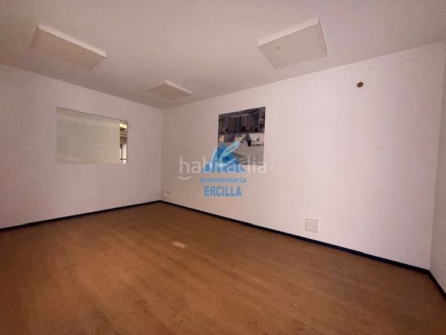 Foto cb7bdbf9-459e-4a3f-86dc-c4de14620d92. Industrial building in Balmaseda