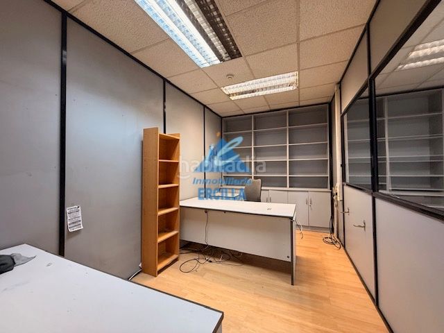 Foto b2e5f736-f0fe-4c6d-b3f0-807fc2762302. Location bâtiment à usage industriel dans artunduaga etxadia 1 dans Basauri