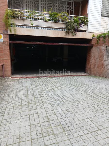 Foto 28c78203-df19-46dd-8a66-bef37bdbe86e. Aparcament cotxe a Carmel Barcelona