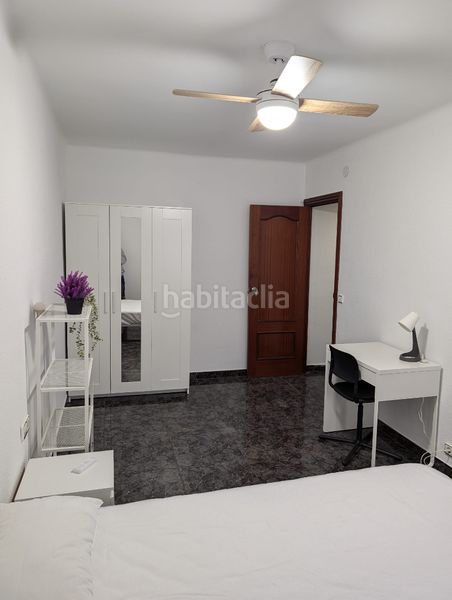 Foto 65a39764-3f71-4974-b67c-bd2320e28aa1. Ático para entrar a vivir en Fondo Santa Coloma de Gramenet