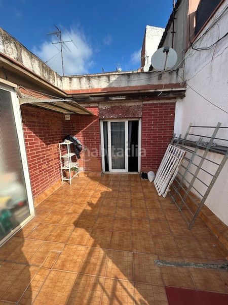Foto 6a624d72-e732-42fb-933e-faa3e7bf0f49. Ático para entrar a vivir en Fondo Santa Coloma de Gramenet