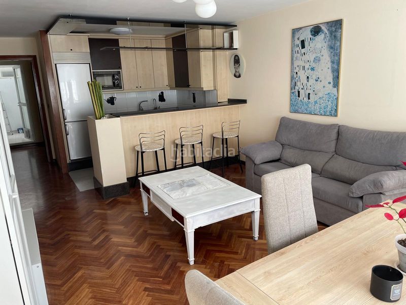 Foto a0736308-8eb6-4d83-add4-7d9f0ec22940. Rent flat with heating parking in Eirís Coruña (A)