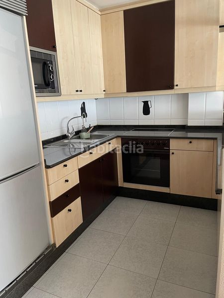 Foto bffa1cef-5b06-465b-bc58-7810161d7c75. Rent flat with heating parking in Eirís Coruña (A)