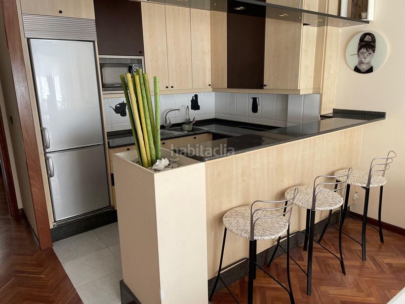 Foto d9006610-61cb-456e-b7d5-edce042b6382. Rent flat with heating parking in Eirís Coruña (A)