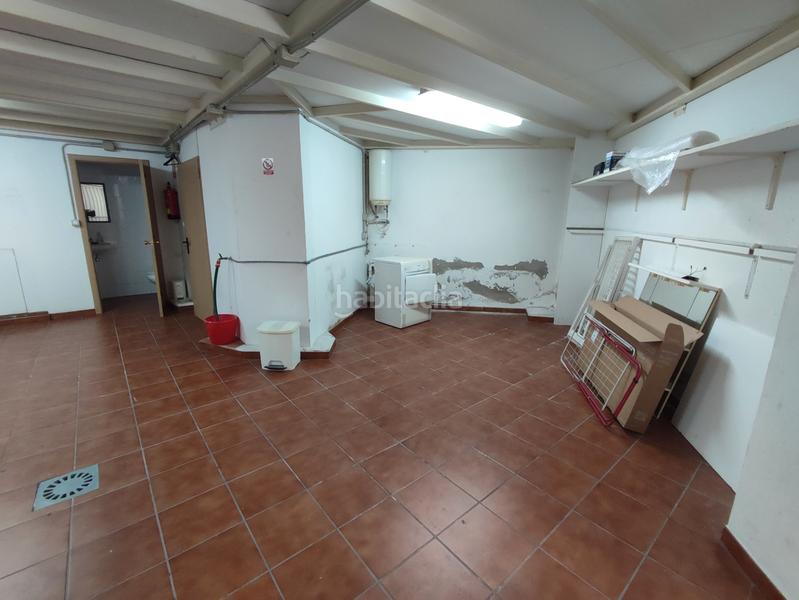 Foto 1084ccad-ba6e-48ad-ac02-594d124569cd. Rent business premise in Falperra - Santa Lucía Coruña (A)