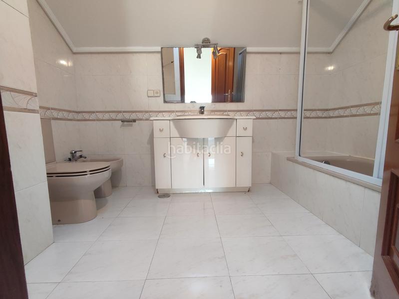 Foto c239ec3e-dc35-405a-aa2d-c63d99a19b1d. Chalet with fireplace heating parking pool in Liáns Oleiros