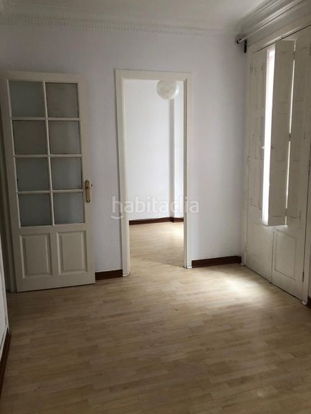 Foto 4e0dd351-b74a-48a9-80b3-95504b8ab876. Rent flat in Ensanche Coruña (A)