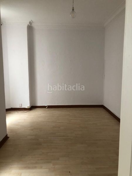 Foto 87c72697-d5dd-4c02-911f-59122df3feca. Rent flat in Ensanche Coruña (A)