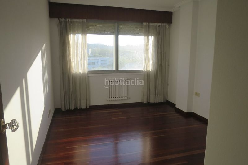 Foto 662ef21c-ff73-44b4-9a43-be93beb8a6d1. Rent flat with heating parking in Riazor - Visma Coruña (A)