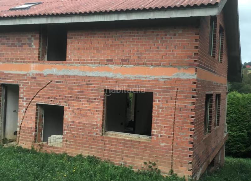 Foto c5239fb0-4c32-48f7-9a79-d5711f856d09. Casa con parcheggio in Abegondo