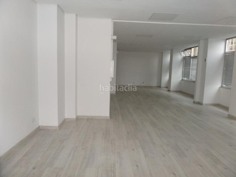 Foto 39c070e8-fee5-4140-ac27-25419c2317d7. Local comercial en avenida ejército 10 en Cuatro Caminos - Plaza de la Cubela Coruña (A)