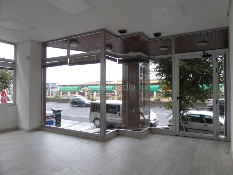 Foto 5c122e55-ff3b-4330-b6d9-8a8b6715410b. Local comercial en avenida ejército 10 en Cuatro Caminos - Plaza de la Cubela Coruña (A)
