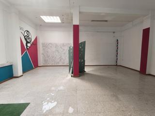 Location Local commercial à Rúa merced 7