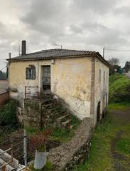 Casa  Coirós abaixo
