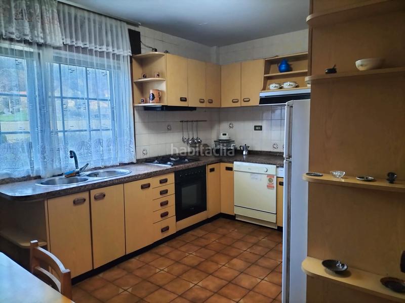 Foto 136115b8-d7b8-462f-8926-a65ec8147842. Maison avec cheminée chauffage parking dans Abegondo