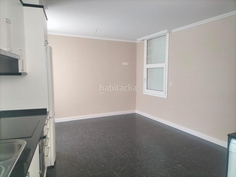 Foto 2f80db6e-da5c-45fd-92f7-e6a10db8d606. Rent flat with heating in Ensanche Coruña (A)