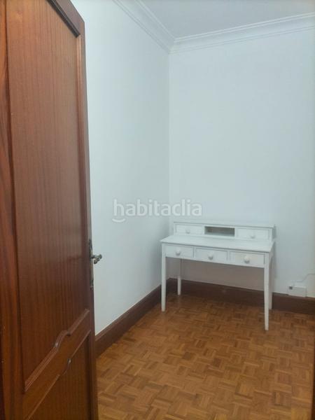 Foto fdccd883-b3d6-4850-8106-c1b184398a40. Alquiler piso en Ensanche Coruña (A)