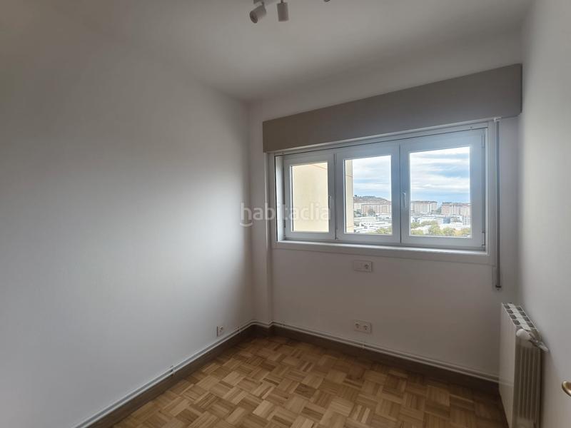 Foto 6e753d8c-372d-42ff-b45c-1887454f7a29. Rent flat with heating in Riazor - Visma Coruña (A)