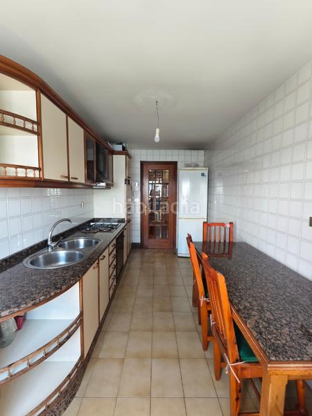 Foto 904aef3c-5e58-4a96-8ecf-4bf97bacd60b. Flat with heating parking in Los Castros - Castrillón Coruña (A)