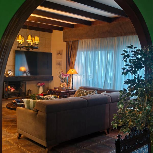 Foto 8cfe2f76-c2e0-413d-a203-abce7130d070. Chalet en Pastoriza Arteixo