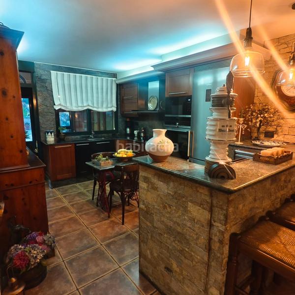 Foto ac76cbd6-1e8a-45f1-bb60-cdd1d215cf07. Chalet en Pastoriza Arteixo