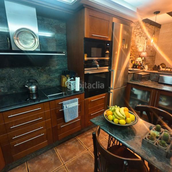 Foto cb046e8f-877b-4edb-838b-bd33c2012ee0. Chalet en Pastoriza Arteixo