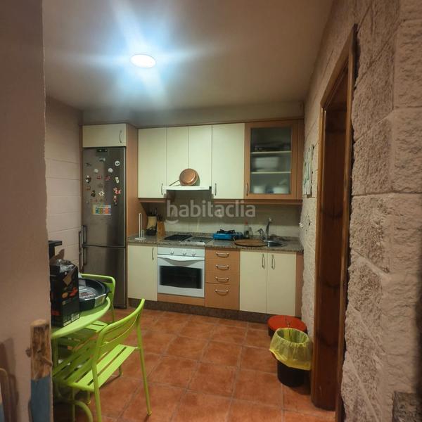 Foto 4cdbbc65-714a-4a52-82ce-9c08d1673c54. Chalet con camino riscaldamento parcheggio in Pastoriza Arteixo